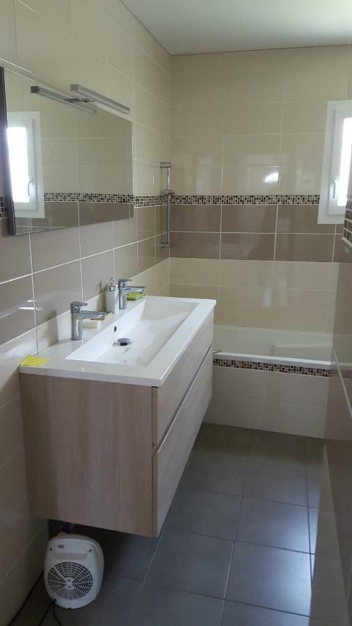 Villa Du Pic Vert 105M2 , 4 Chambres De Plain-Pied Avec Piscine A Montfaucon Montfaucon  Buitenkant foto